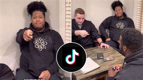 How to play the viral “pen game” from TikTok